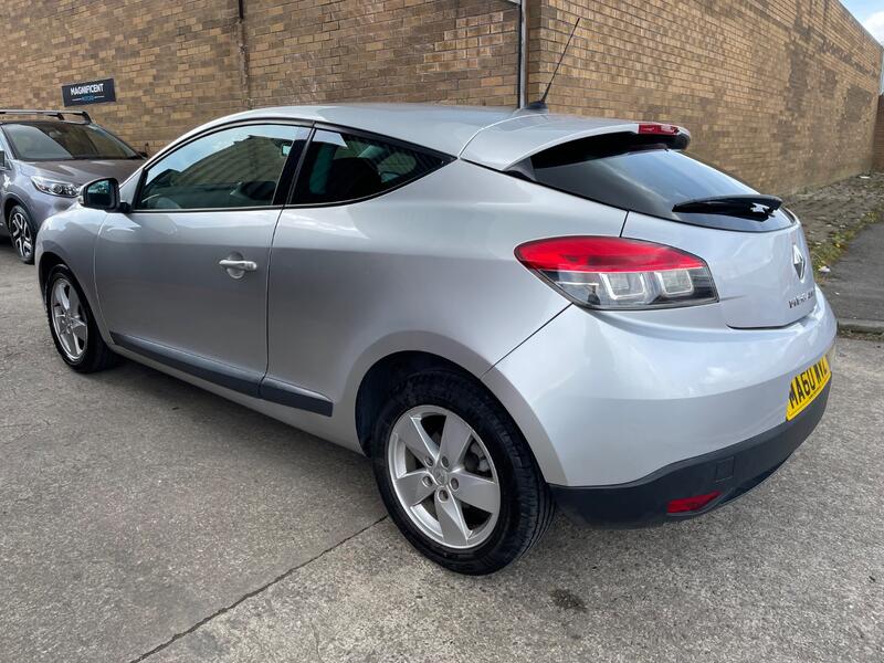 View RENAULT MEGANE 1.5 dCi Dynamique TomTom