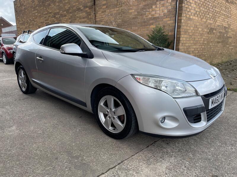 View RENAULT MEGANE 1.5 dCi Dynamique TomTom