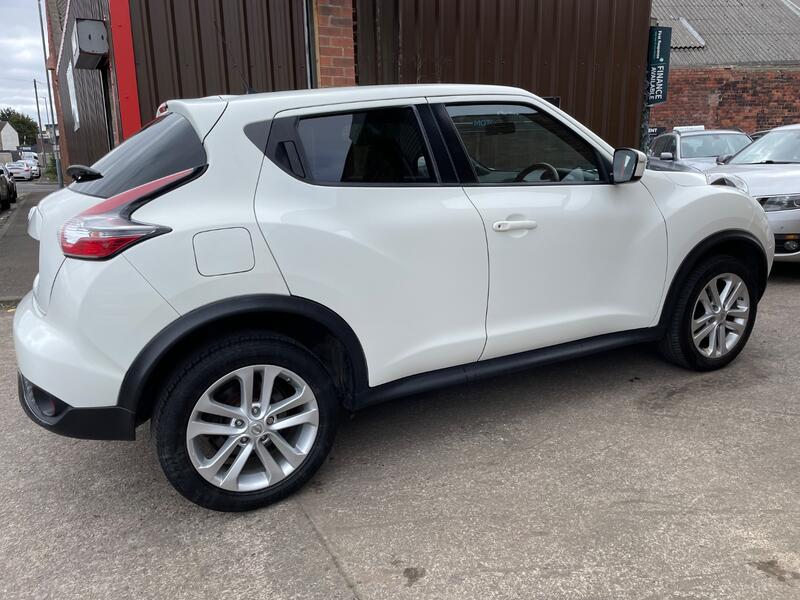 View NISSAN JUKE 1.2 DIG-T Acenta Premium