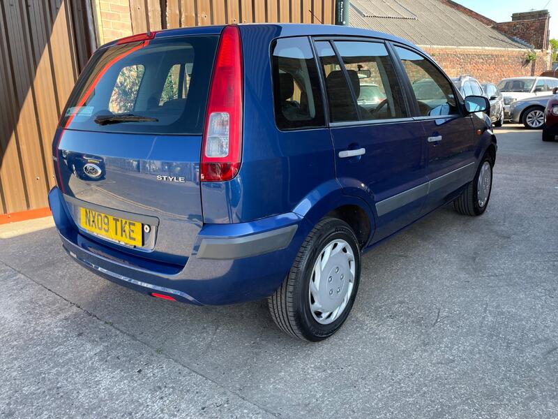 View FORD FUSION 1.4 Style Climate