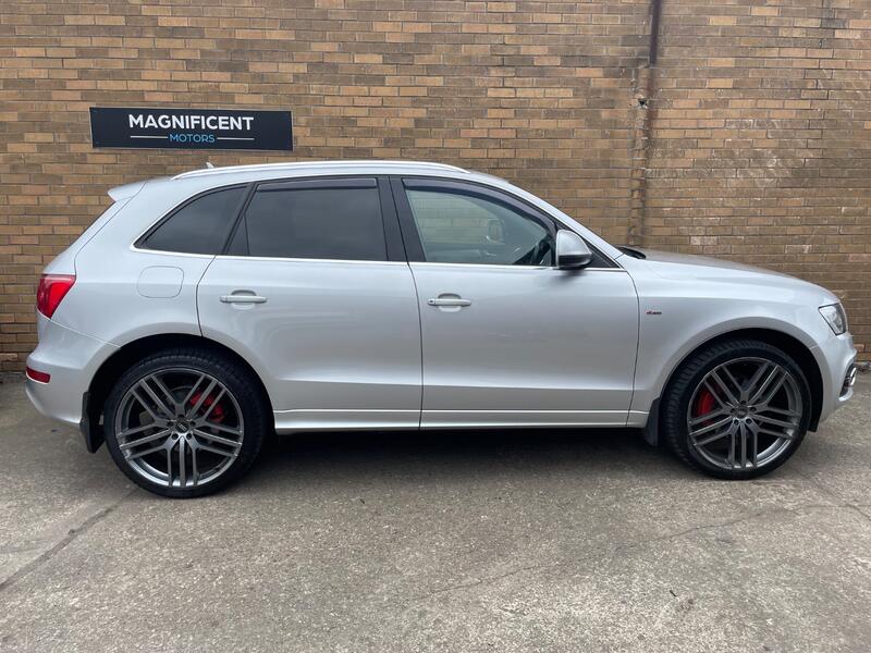 View AUDI Q5 3.0 TDI V6 S line Special Edition