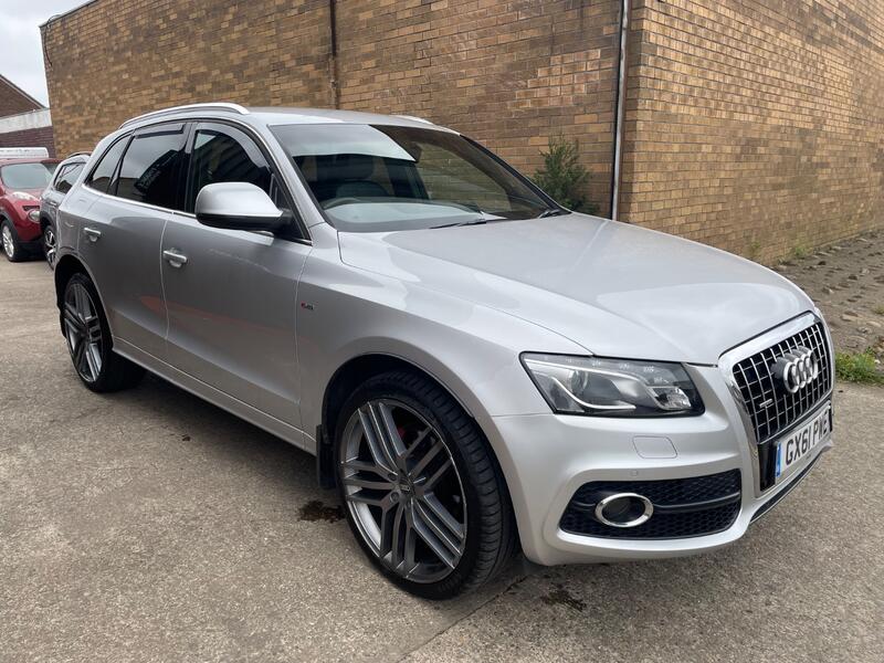 View AUDI Q5 3.0 TDI V6 S line Special Edition