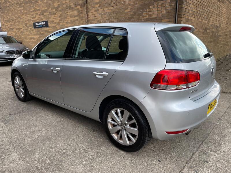 View VOLKSWAGEN GOLF 1.6 TDI BlueMotion Tech Match