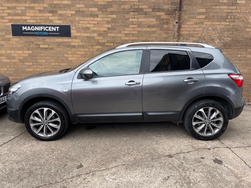 View NISSAN QASHQAI 1.5 dCi Tekna