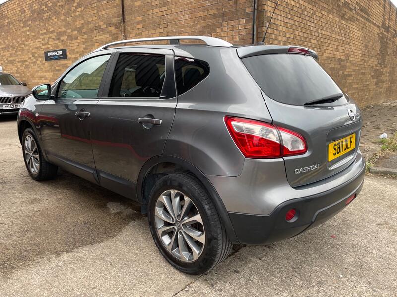 View NISSAN QASHQAI 1.5 dCi Tekna