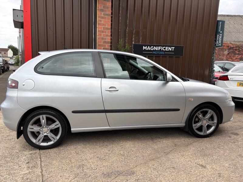 View SEAT IBIZA 1.4 16v Formula Sport