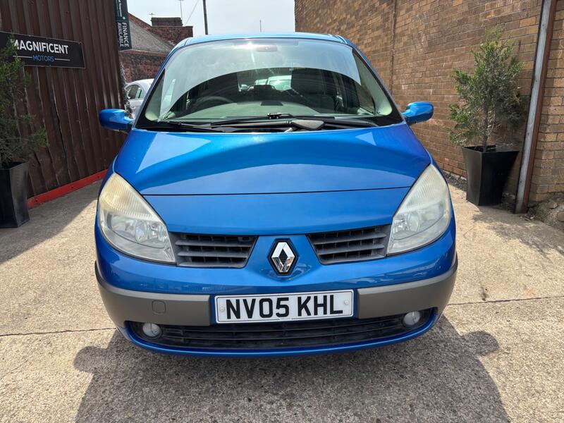 View RENAULT SCENIC 1.9 dCi Privilege