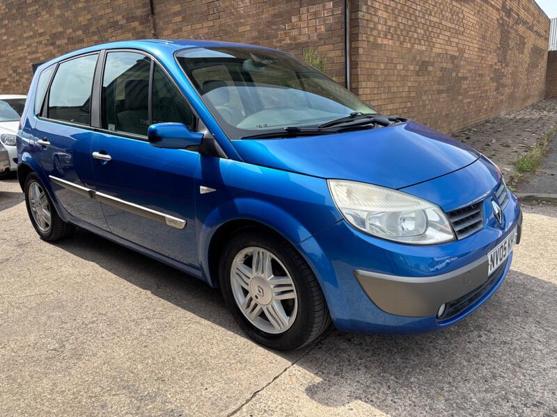 View RENAULT SCENIC 1.9 dCi Privilege