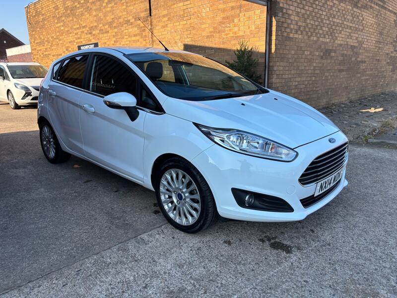 View FORD FIESTA 1.0 T EcoBoost Titanium